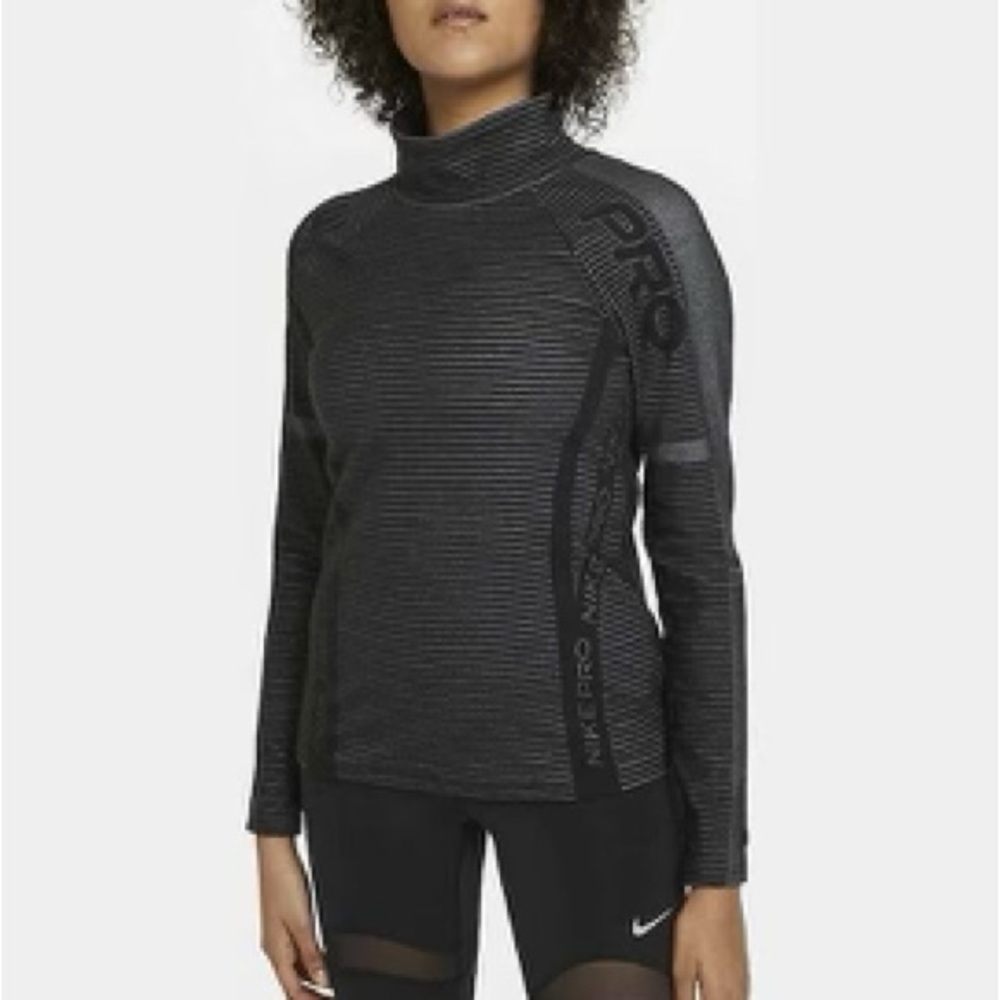 Nike Pro Hyperwarm Long Sleeve Pullover Training Top